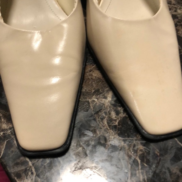 Nine West Cream Slingback Slides - Picture 4 of 5